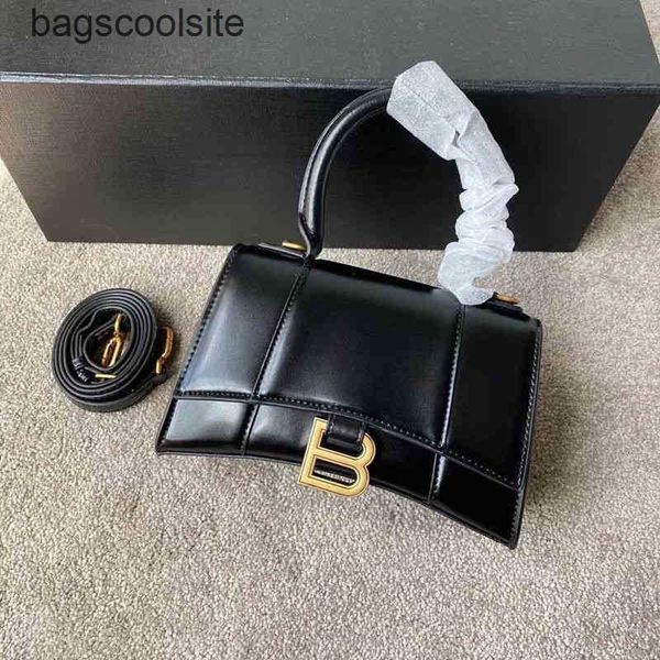 luxury bags balencaga hourglass bag one vintage leather crocodile shoulder handbags b-word women's fashion designer messenger pattern h
luxury bags balencaga hourglass bag one vintage leather crocodile shoulder handbags b-word women's fashion designer messenger pattern h