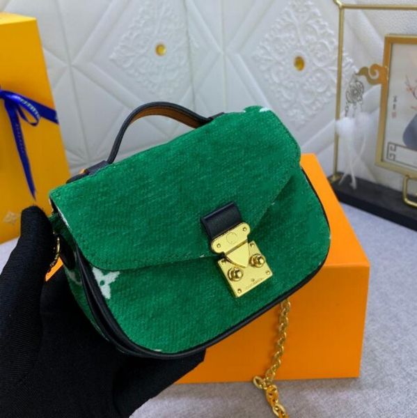 designers women fashion shoulder bags gold chain bags leather handbags lady felt flap small square bag for female purse
designers women fashion shoulder bags gold chain bags leather handbags lady felt flap small square bag for female purse