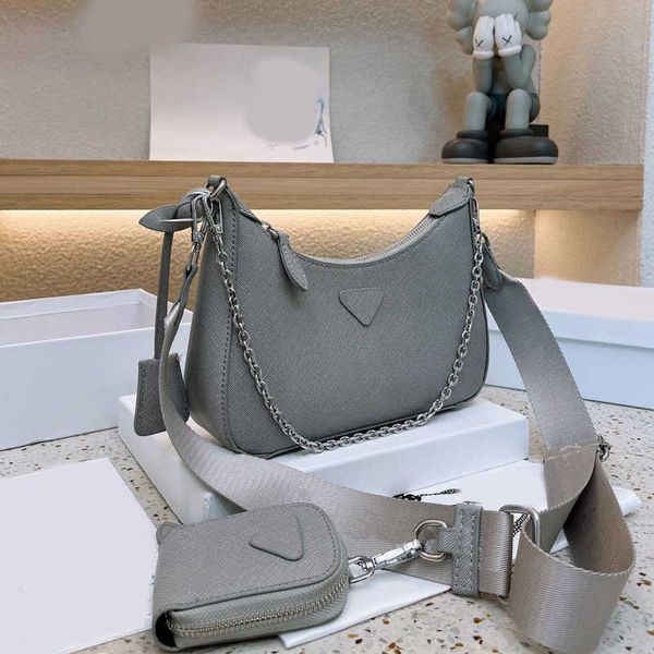 designer luxury women the tote bag fashion versatile handbags shoulder crossbody bags purse telfars totes large capacity saddle wallets 7a 5
designer luxury women the tote bag fashion versatile handbags shoulder crossbody bags purse telfars totes large capacity saddle wallets 7a 5