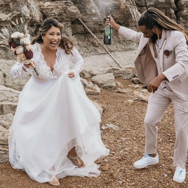 plus size wedding dress long sleeve lace v-neck beach chiffon simple robe de mariee gorgeous for women lady big, White
plus size wedding dress long sleeve lace v-neck beach chiffon simple robe de mariee gorgeous for women lady big, White