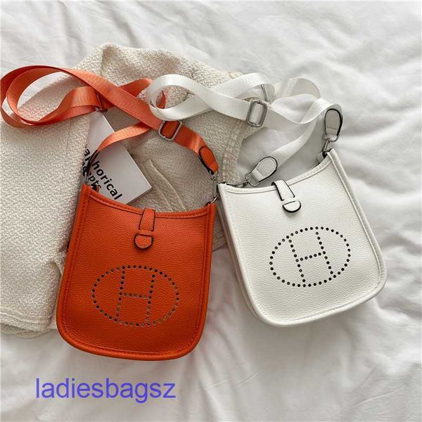 2022ss herme evlins shoulder bags online store foreign style small bag female 2022 new h letter hollow envelope fashionable korean
2022ss herme evlins shoulder bags online store foreign style small bag female 2022 new h letter hollow envelope fashionable korean