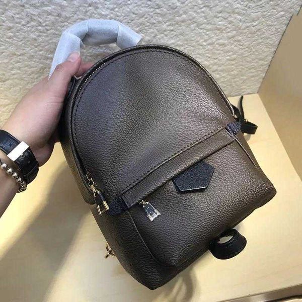 2022 designers backpack messenger bag fashion womens leather letters mini shoulder cross body luxury backpacks sylvie travel bags ladys
2022 designers backpack messenger bag fashion womens leather letters mini shoulder cross body luxury backpacks sylvie travel bags ladys