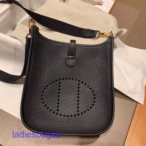 2022ss herme evlins shoulder bags online store 2022 new hollowed out bucket bag head layer cow leather litchi women's one shoulder
2022ss herme evlins shoulder bags online store 2022 new hollowed out bucket bag head layer cow leather litchi women's one shoulder