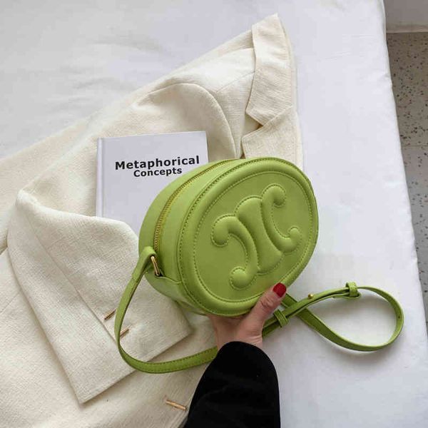 new women's popular messenger bag in april fashion cylinder shoulder pu soft leather texture
new women's popular messenger bag in april fashion cylinder shoulder pu soft leather texture