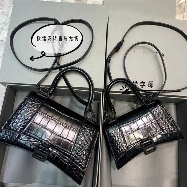 balenciga deaigner handbag italy bags hourglass cowhide crocodile pattern high-grade feeling versatile one shoulder messenger shoulder cross
balenciga deaigner handbag italy bags hourglass cowhide crocodile pattern high-grade feeling versatile one shoulder messenger shoulder cross