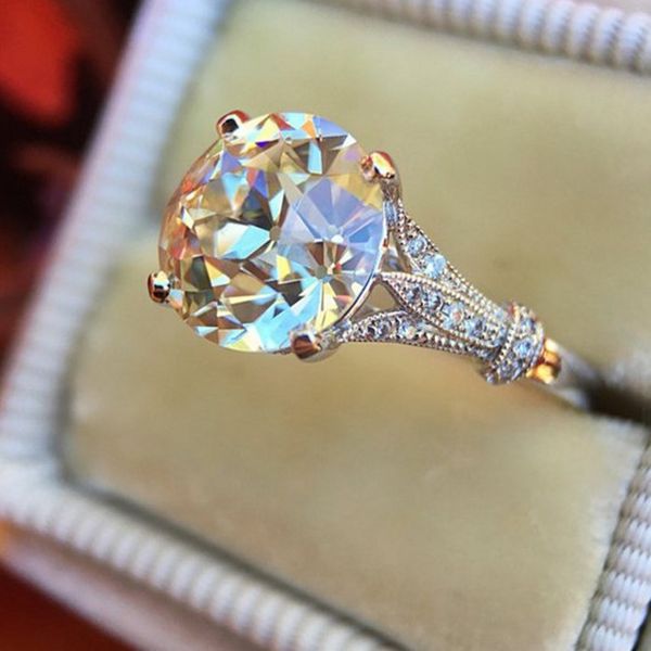 luxury inlaid white diamond imitation engagement ring for lady as wedding gift, Golden;silver
luxury inlaid white diamond imitation engagement ring for lady as wedding gift, Golden;silver
