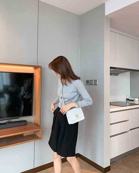 crocodile bag new women's bag messenger one shoulder box tofu handbags design deals
crocodile bag new women's bag messenger one shoulder box tofu handbags design deals