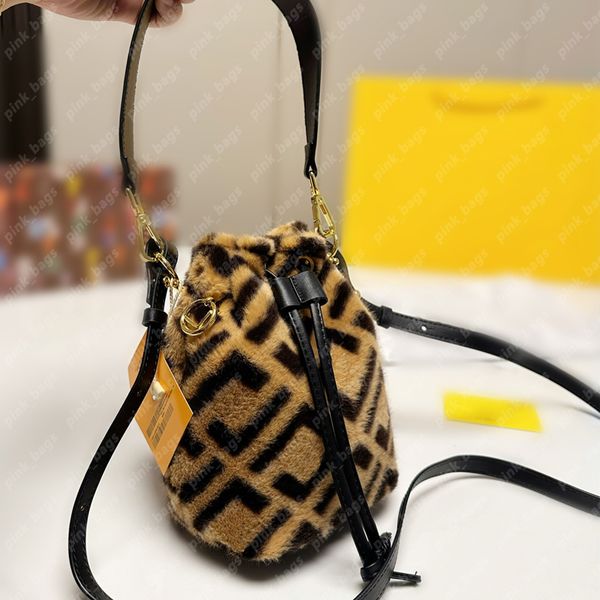 winter fluffy drawstring bucket bag women designer shoulder bags furry mon tresor fuzzy designer handbag cross body handbags mini pouch 1118
winter fluffy drawstring bucket bag women designer shoulder bags furry mon tresor fuzzy designer handbag cross body handbags mini pouch 1118