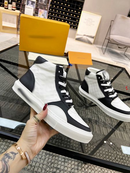 2023 mens fashion boots booties winter sneakers designer man leather nylon fabric men ankle biker australia size us 6.5-11 -m0141, Black
2023 mens fashion boots booties winter sneakers designer man leather nylon fabric men ankle biker australia size us 6.5-11 -m0141, Black