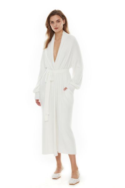 runway dresses autumn/winter 2022 designer designs long sable hair bathrobe style warm dress, Black
runway dresses autumn/winter 2022 designer designs long sable hair bathrobe style warm dress, Black