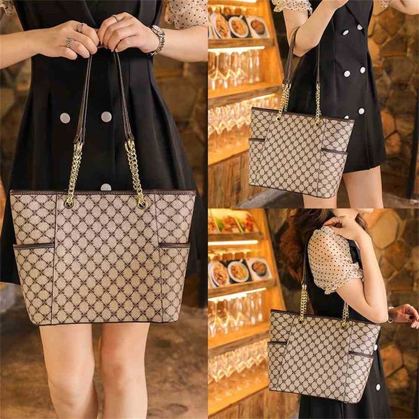 fashion bag women's new autumn and winter large capacity simple atmospheric printing tote one shoulder hand purse black friday
fashion bag women's new autumn and winter large capacity simple atmospheric printing tote one shoulder hand purse black friday