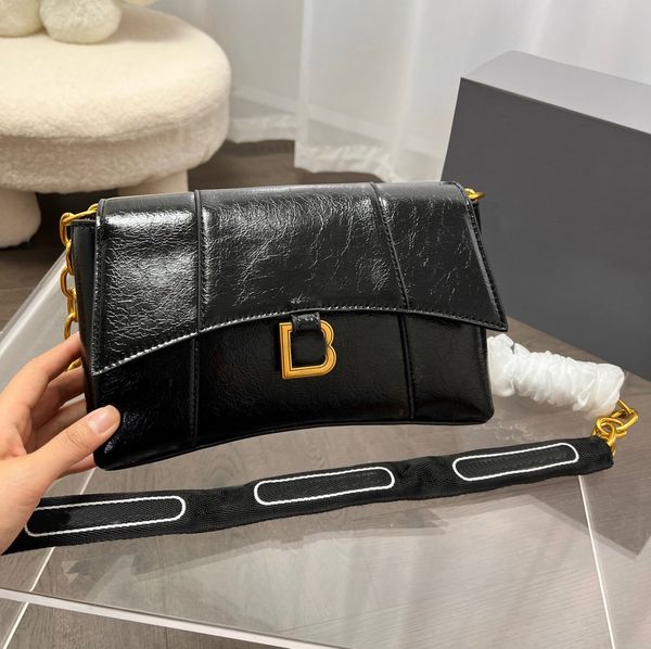designer womens downtown medium shoulder bag with chain in black paper calfskin b bal aged gold hardware for woman
designer womens downtown medium shoulder bag with chain in black paper calfskin b bal aged gold hardware for woman