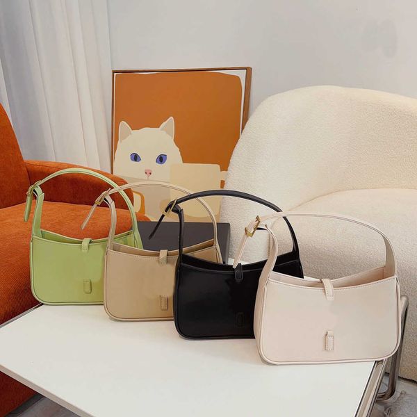 hobo bags women shoulder bags handbag underarm clutch leather pure color shoulder simple atmosphere messenger purses change wallet 221029
hobo bags women shoulder bags handbag underarm clutch leather pure color shoulder simple atmosphere messenger purses change wallet 221029