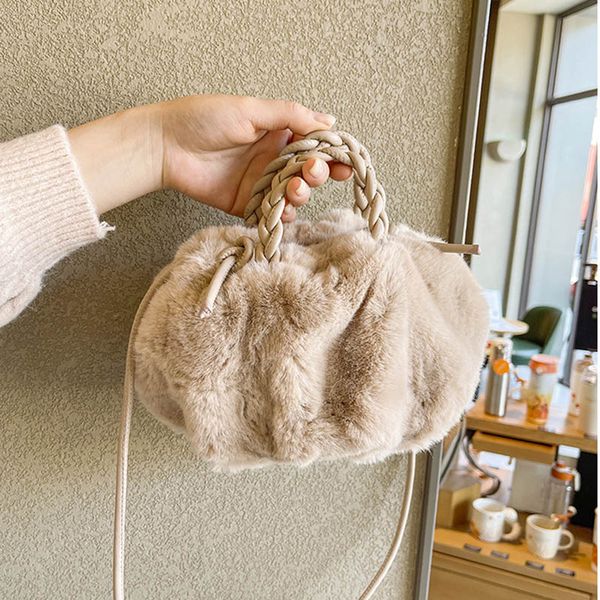 bags designer totes bag women handbag cute warm plush bucket shoulder bag fashion animal lamb hair student bagss
bags designer totes bag women handbag cute warm plush bucket shoulder bag fashion animal lamb hair student bagss