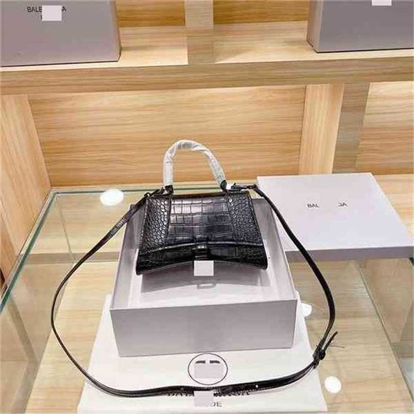 designer luxury balencigass bag first cowhide layer pattern crocodiless leather sand leak bag handbag
designer luxury balencigass bag first cowhide layer pattern crocodiless leather sand leak bag handbag