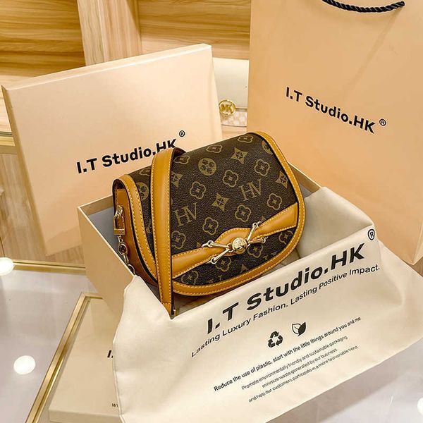 factory 80% off clearance wholesale hong kong small popular old flower women's bag fashion saddle versatile crossbody chain underarm 20
factory 80% off clearance wholesale hong kong small popular old flower women's bag fashion saddle versatile crossbody chain underarm 20