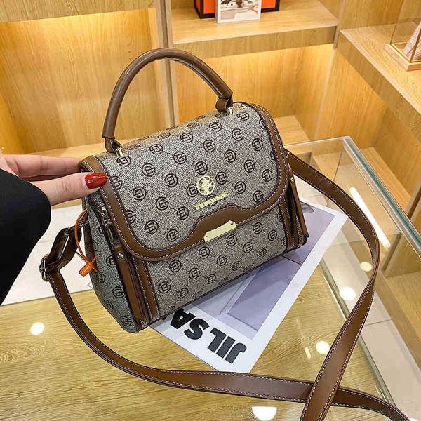 bags 2023 summer new high-quality shoulder bag style versatile hand printed cross purses
bags 2023 summer new high-quality shoulder bag style versatile hand printed cross purses