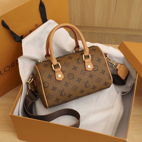 factory 80% off clearance wholesale fashion old flower pillow bag casual color contrast handbag 2023 red versatile one shoulder crossbody
factory 80% off clearance wholesale fashion old flower pillow bag casual color contrast handbag 2023 red versatile one shoulder crossbody