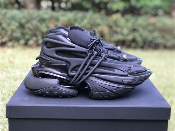 unicorn luxu balman shoes men women calfskin sneakers in noir black white leather low-neoprene outdoor sports sneakers with original box
unicorn luxu balman shoes men women calfskin sneakers in noir black white leather low-neoprene outdoor sports sneakers with original box