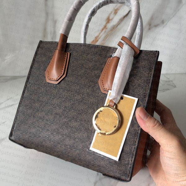5a women bag tote metal badge logo large capacity imported original official materials fashion handbag includes
5a women bag tote metal badge logo large capacity imported original official materials fashion handbag includes