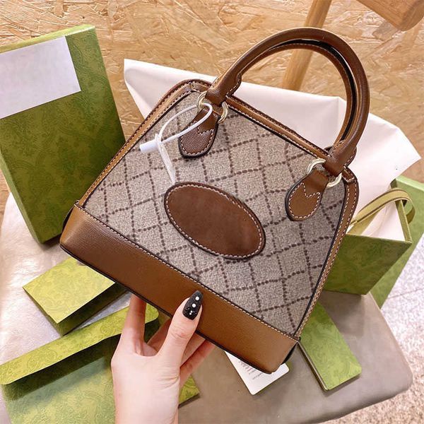 hight pu shell clutch woman shopping letter bag 20cm stripe printed fashion 25 quailty asiant bag lady shoulder bags designer
hight pu shell clutch woman shopping letter bag 20cm stripe printed fashion 25 quailty asiant bag lady shoulder bags designer