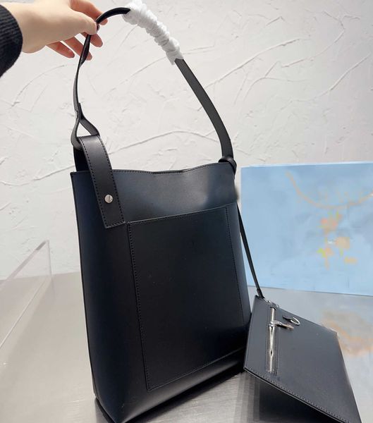 tote bag women pouch shopping celebrity temperament party handbag luxury alphabet ladies handbags wallets with envelope small package221216
tote bag women pouch shopping celebrity temperament party handbag luxury alphabet ladies handbags wallets with envelope small package221216