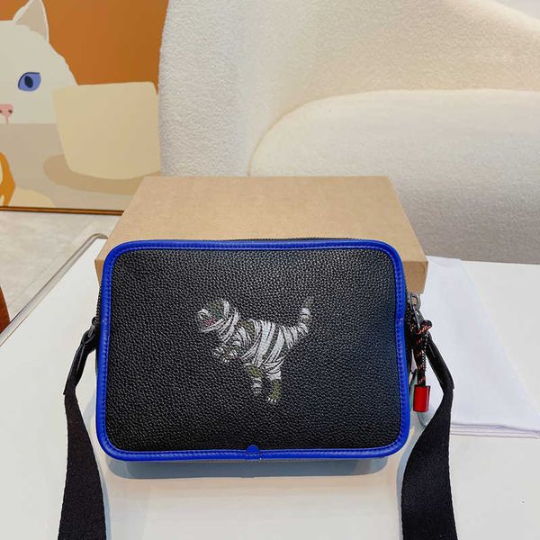 evening bags shoulder designer women camera crossbody bag wide strap leather double zipper 220831
evening bags shoulder designer women camera crossbody bag wide strap leather double zipper 220831