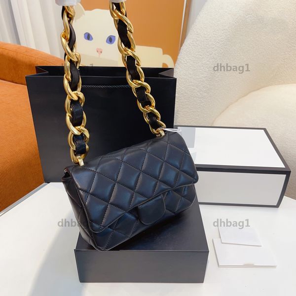 2022 vintage designer flap bag thick chain diamond lattice genuine leather single shoulder chain black white classical handbag luxurys women 
2022 vintage designer flap bag thick chain diamond lattice genuine leather single shoulder chain black white classical handbag luxurys women