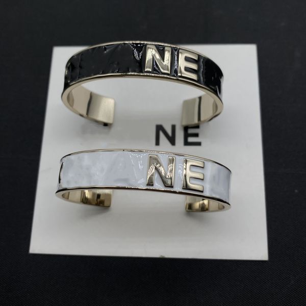 luxurys designer bracelet women cuff bangle charm bracelets love trendy fashion letter hollow out design fine jewelry elegant temperament ve, Black
luxurys designer bracelet women cuff bangle charm bracelets love trendy fashion letter hollow out design fine jewelry elegant temperament ve, Black