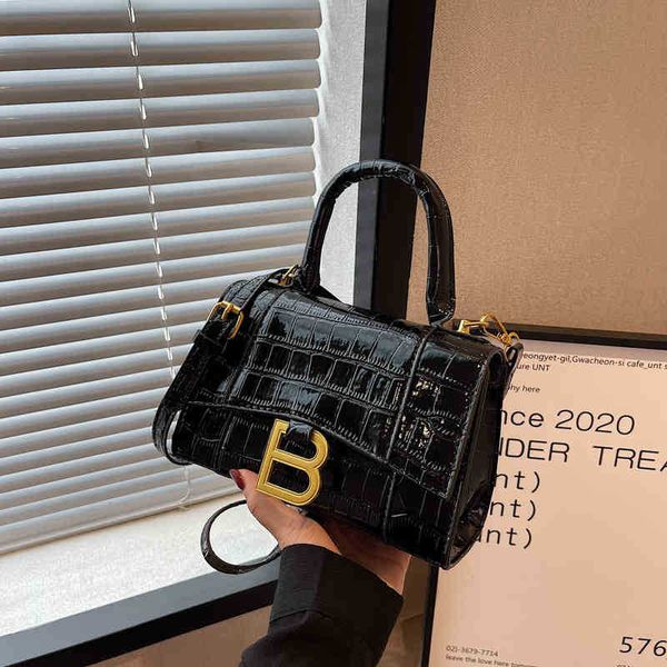bags bag female hourglass crocodile pattern style stick small square texture fragrance hand-held one shoulder purses
bags bag female hourglass crocodile pattern style stick small square texture fragrance hand-held one shoulder purses