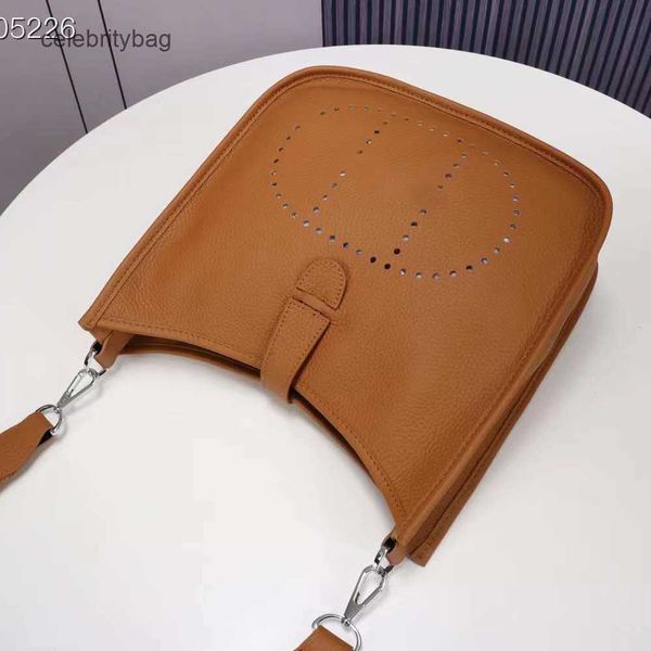 factory designer hemrres shoulder bags evelynn cow leather bag on the first layer womens 2023 new high end versatile womens messenger simple
factory designer hemrres shoulder bags evelynn cow leather bag on the first layer womens 2023 new high end versatile womens messenger simple
