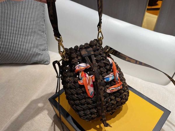 clearance handbag 21 autumn and winter new canvas bucket leisure woven hollow portable diagonal bag
clearance handbag 21 autumn and winter new canvas bucket leisure woven hollow portable diagonal bag
