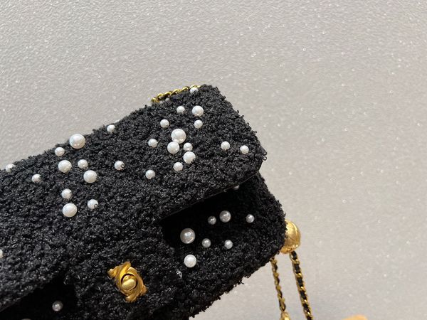 louise viuton womens bags the latest luxury fashion tote bag leisure elegant one shoulder small square bag with pearl decoration
louise viuton womens bags the latest luxury fashion tote bag leisure elegant one shoulder small square bag with pearl decoration