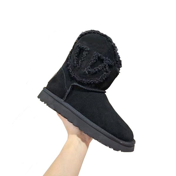 boots snow designer sneakers wgg ankle short boot winter shoes telfars black chestnut purple pink navy grey classic fur womens boots
boots snow designer sneakers wgg ankle short boot winter shoes telfars black chestnut purple pink navy grey classic fur womens boots