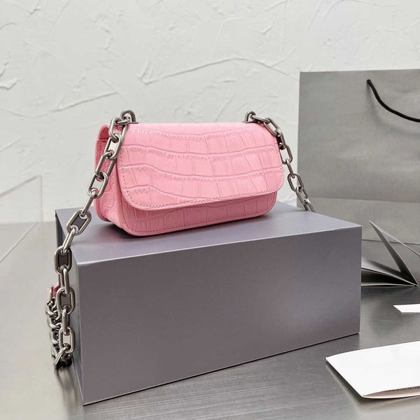 cosmetic bags cases luxurys designers bag women handbag classic chain shoulder bags large capacity handbags lady square wallet versatile fas
cosmetic bags cases luxurys designers bag women handbag classic chain shoulder bags large capacity handbags lady square wallet versatile fas