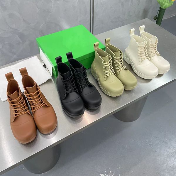 2022 designer solid color bind rain boots women luxury fashion eco-friendly rubber material wave bottom line boots lady portable wearproof h, Black
2022 designer solid color bind rain boots women luxury fashion eco-friendly rubber material wave bottom line boots lady portable wearproof h, Black
