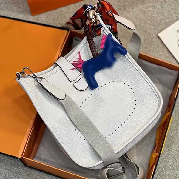 luxurys designers bags genuine leather pure cowhide clutch backpack shoulder girl big size purses women wallet gift box
luxurys designers bags genuine leather pure cowhide clutch backpack shoulder girl big size purses women wallet gift box