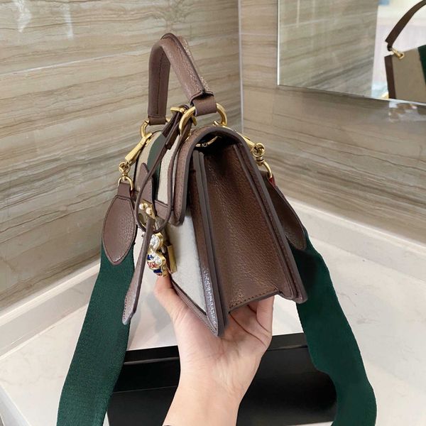 evening fashion womens luxurys designers bags little bee shoulder crossbody bag handbags leather messenger purse 2022 clutch totes
evening fashion womens luxurys designers bags little bee shoulder crossbody bag handbags leather messenger purse 2022 clutch totes