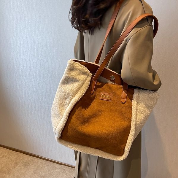 evening bags yilian lamb plush large capacity bag female 2023 senior sense hair autumn winter 100 ride shoulder tote bag 221118
evening bags yilian lamb plush large capacity bag female 2023 senior sense hair autumn winter 100 ride shoulder tote bag 221118