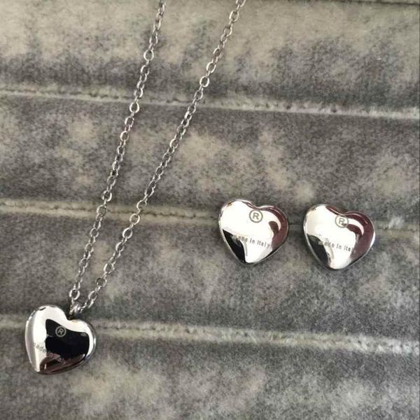 high polished trendy design women earrings necklace stainless steel gold silver rose colors sets heart love pendant fashion designer je254c
high polished trendy design women earrings necklace stainless steel gold silver rose colors sets heart love pendant fashion designer je254c