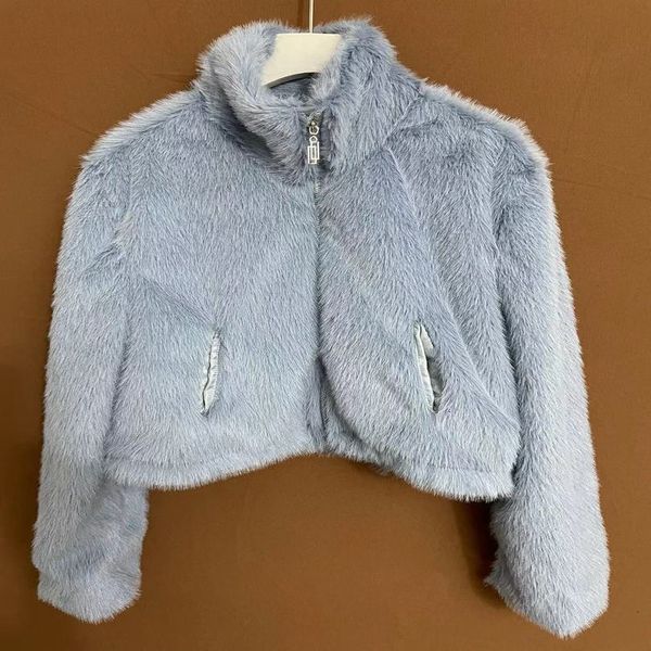 womens fur faux winter womens fashion light and warm artificial fur coat three color matching 221118, Black
womens fur faux winter womens fashion light and warm artificial fur coat three color matching 221118, Black