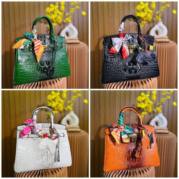 5a designer shoulder bags crocodile tote fashion cross body womens bags real leather classic luxury handbags tote 221106221031
5a designer shoulder bags crocodile tote fashion cross body womens bags real leather classic luxury handbags tote 221106221031