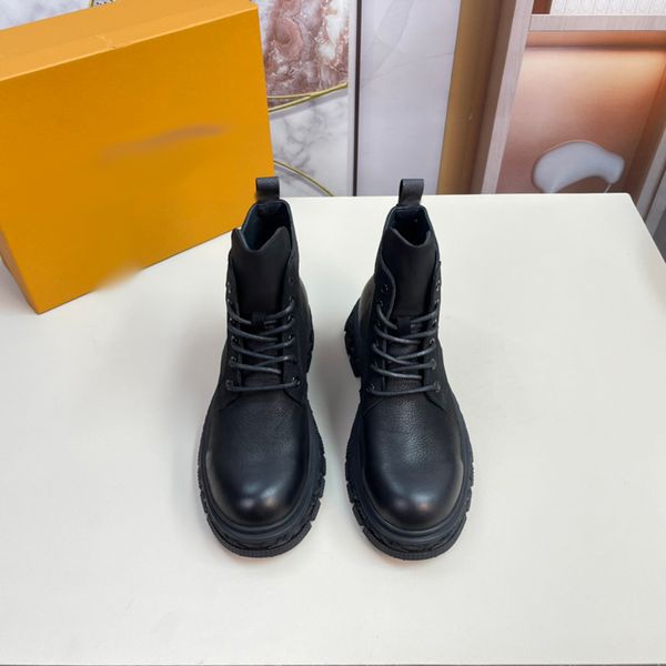 2023 man luxurys designer martin boots desert boot winter mens boots platform fashion love arrow flamingos medal heavy duty soles -b159, Black
2023 man luxurys designer martin boots desert boot winter mens boots platform fashion love arrow flamingos medal heavy duty soles -b159, Black