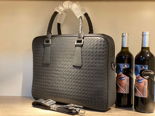 luxury designer handbag luxurys messenger bags men original cowhide wove travel briefcase crossbody business file bags totes weekend holiday
luxury designer handbag luxurys messenger bags men original cowhide wove travel briefcase crossbody business file bags totes weekend holiday