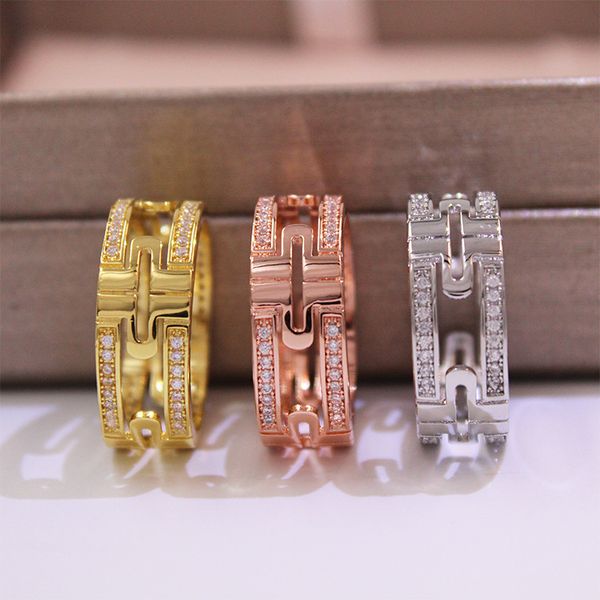 fashion ring bulgarian band rings for woman designer silver rose gold stainless steel full diamond hollow paper clip men range party jewelry
fashion ring bulgarian band rings for woman designer silver rose gold stainless steel full diamond hollow paper clip men range party jewelry