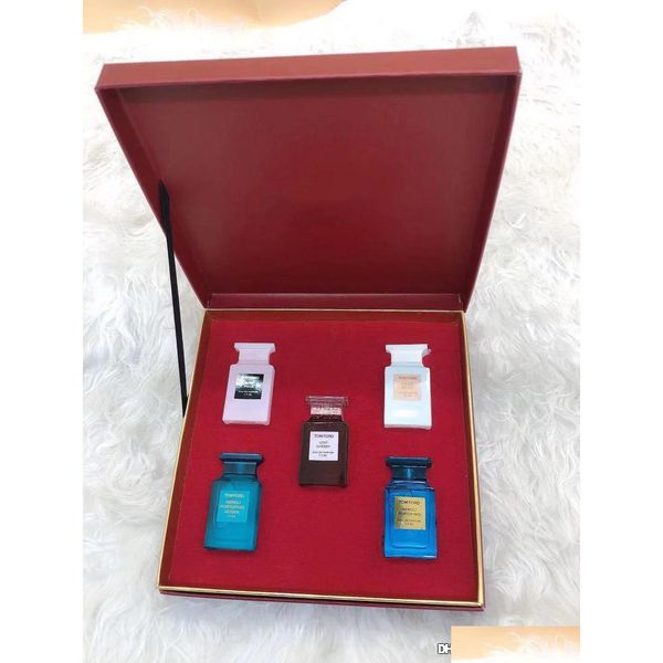 anti-perspirant deodorant per set gift box for man woman fragrance 5 bottles 7 5ml edp soleil blanc lost cherry rose prick spray par dhe6n
anti-perspirant deodorant per set gift box for man woman fragrance 5 bottles 7 5ml edp soleil blanc lost cherry rose prick spray par dhe6n