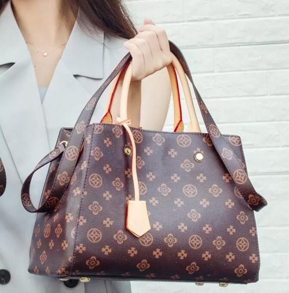 handle bags leather handbags women luxury shoulder bags messenger crossbody bag designer handbag tote women's satchel m541
handle bags leather handbags women luxury shoulder bags messenger crossbody bag designer handbag tote women's satchel m541