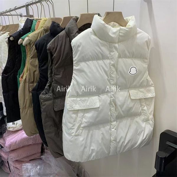 2022ss classical brand womens down vests designer embrodered letter bandge style womens downs vest warm outerwear, Black;brown
2022ss classical brand womens down vests designer embrodered letter bandge style womens downs vest warm outerwear, Black;brown