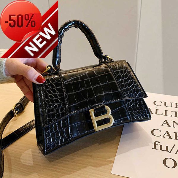 store has 80% off wholesale women's bag 2023 korean version new cross arm handle stick crocodile pattern shoulder
store has 80% off wholesale women's bag 2023 korean version new cross arm handle stick crocodile pattern shoulder
