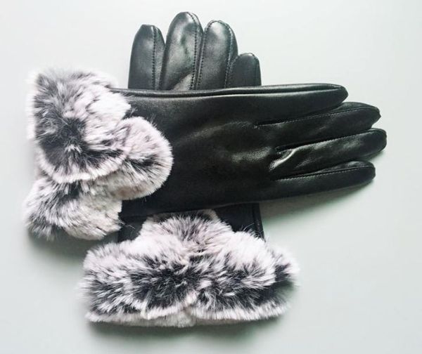 23cm10cm fashion black leather gloves women men outdoor sports winter warm luxury glove five fingers covers6967910, Blue;gray
23cm10cm fashion black leather gloves women men outdoor sports winter warm luxury glove five fingers covers6967910, Blue;gray